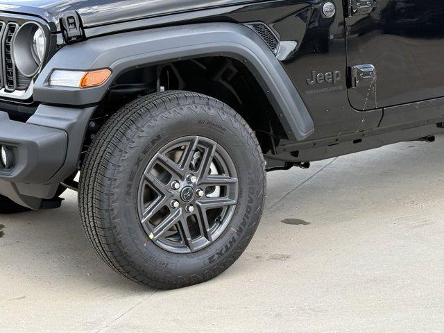 Photo of 2025 Black Clearcoat Jeep Wrangler