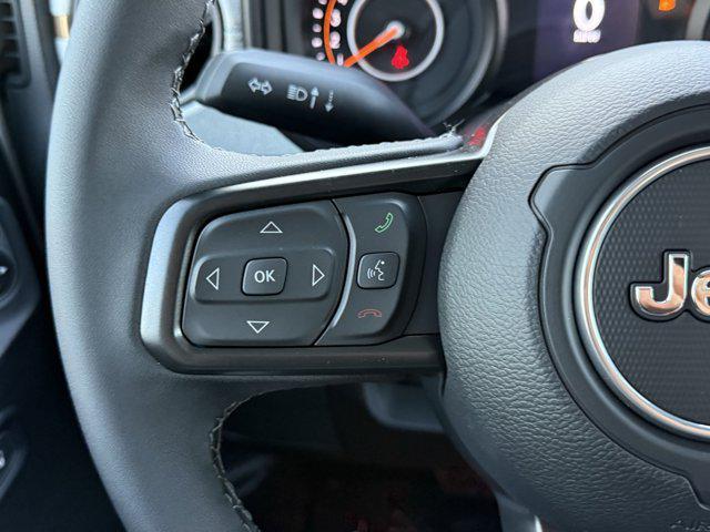 Photo of 2025 Bright White Clearcoat Jeep Wrangler