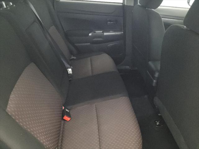 Photo of 2019 Pearl White Mitsubishi Outlander Sport