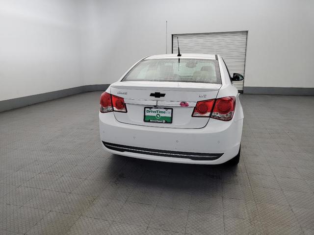 Photo of 2014 Summit White Chevrolet Cruze