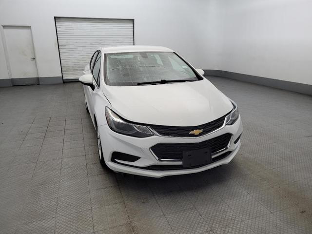 Photo of 2018 Summit White Chevrolet Cruze