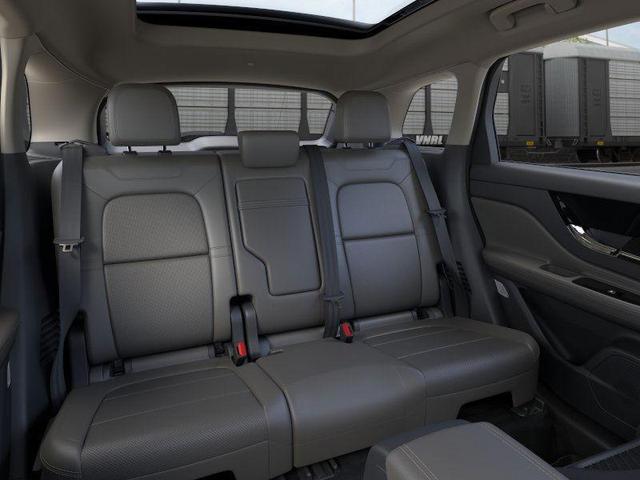 Photo of 2025 Whisper White Lincoln Corsair