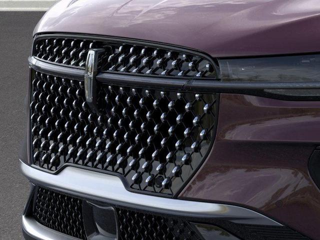 Photo of 2025 Diamond Red Lincoln Nautilus