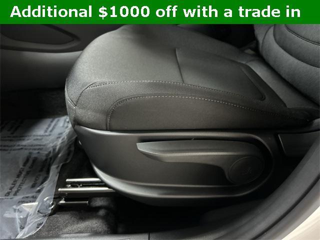 Photo of 2025 White Hyundai TUCSON