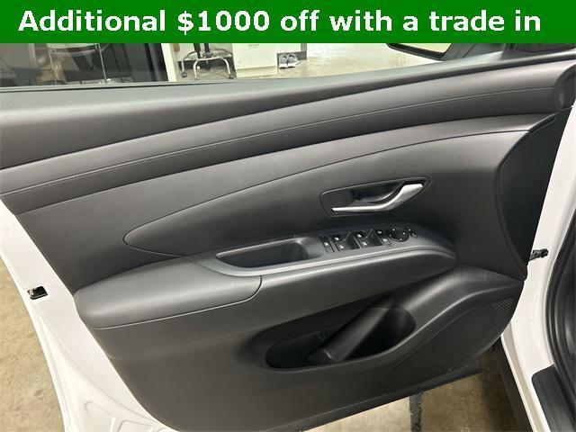 Photo of 2025 White Hyundai TUCSON