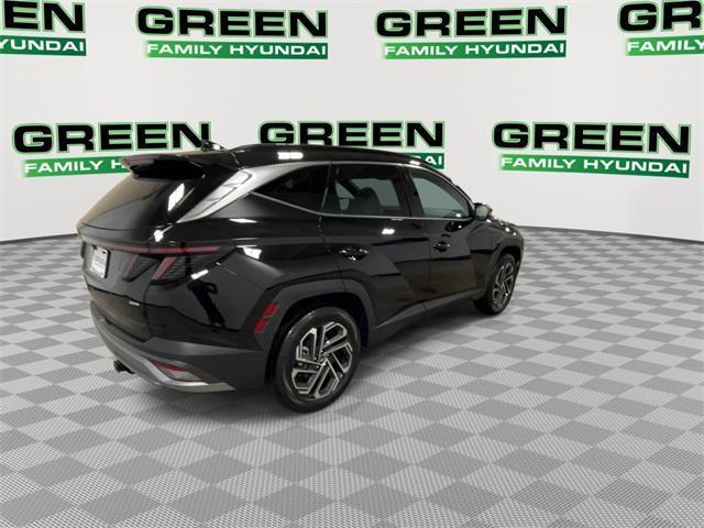 Photo of 2025 Black Hyundai TUCSON