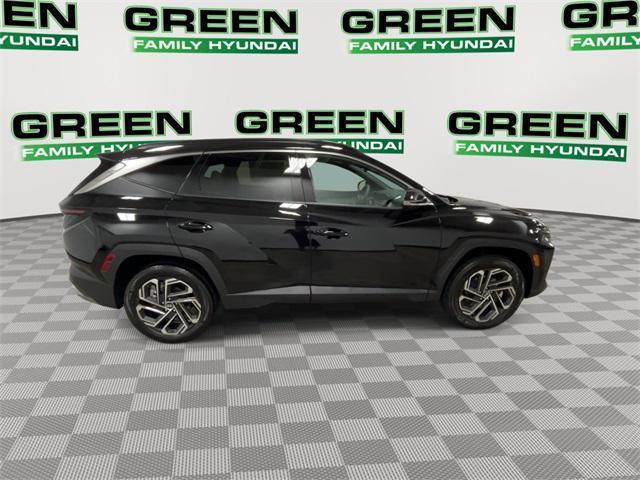 Photo of 2025 Black Hyundai TUCSON