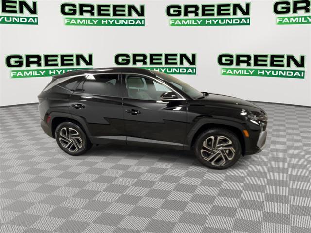 Photo of 2025 Black Hyundai TUCSON