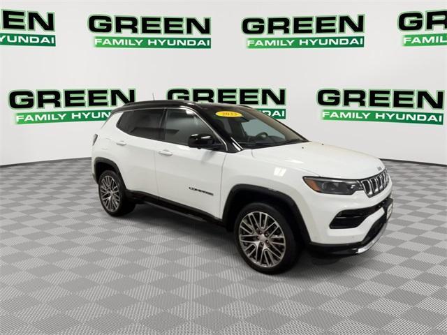 Photo of 2023 White Jeep Compass