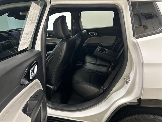 Photo of 2023 White Jeep Compass