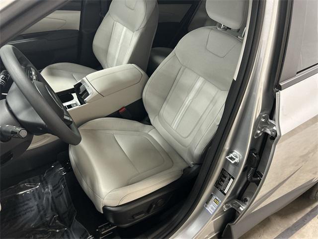 Photo of 2025 Silver Hyundai TUCSON