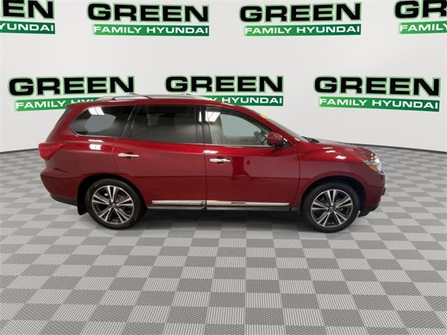 Photo of 2020 Scarlet Ember Nissan Pathfinder