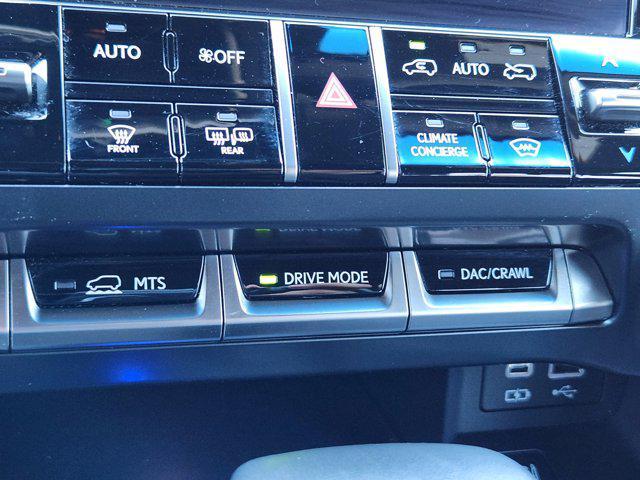 Photo of 2024 Eminent White Pearl Lexus LX 600