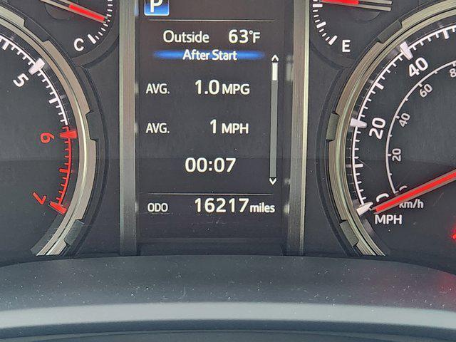 Photo of 2022 White Toyota 4Runner