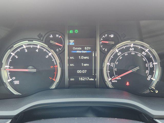 Photo of 2022 White Toyota 4Runner