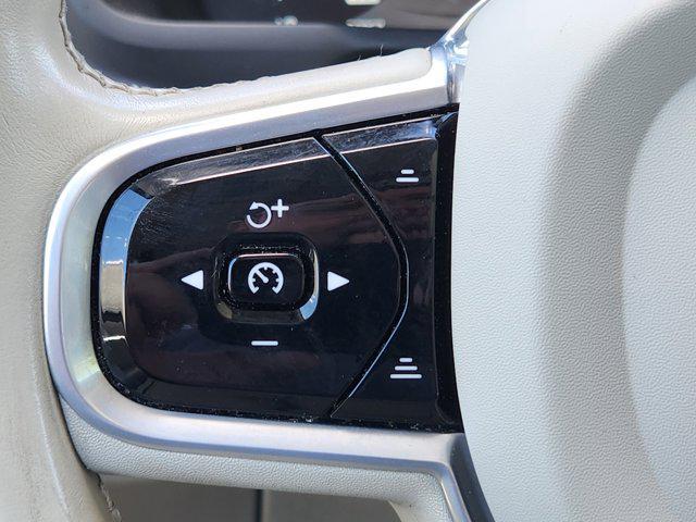 Photo of 2022 Denim Blue Metallic Volvo XC90 Recharge Plug-In Hybrid