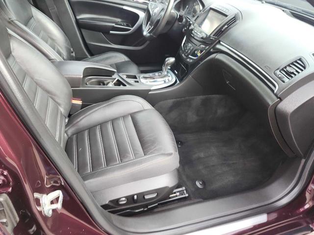 Photo of 2017 RED Buick Regal