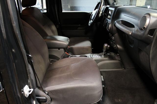 Photo of 2013 Black Clearcoat Jeep Wrangler Unlimited