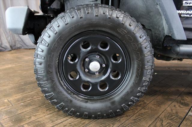 Photo of 2013 Black Clearcoat Jeep Wrangler Unlimited