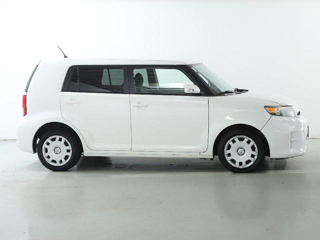 Photo of 2015 Cocoa Bean Metallic Scion xB