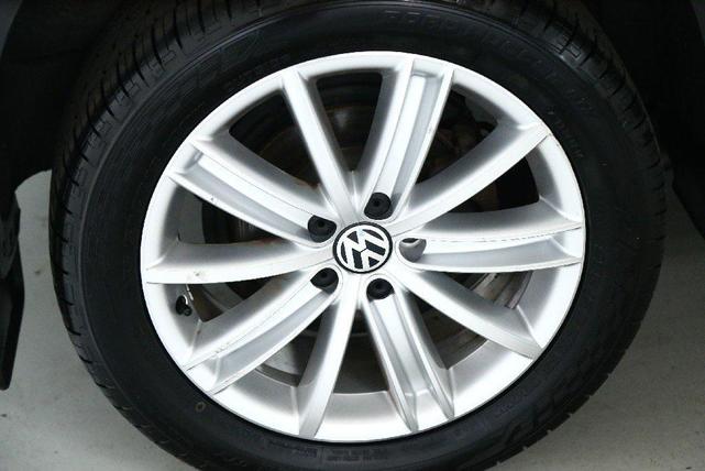 Photo of 2016 Pure White Volkswagen Tiguan