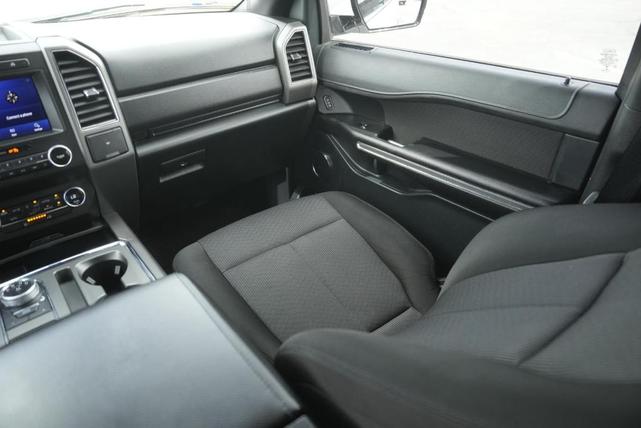 Photo of 2020 Oxford White Ford Expedition