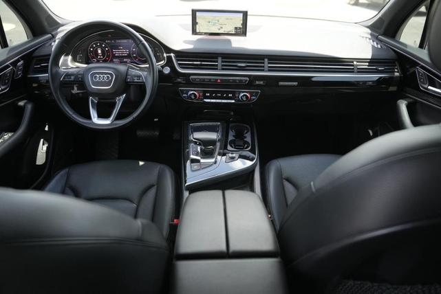 Photo of 2019 Florett Silver Metallic Audi Q7