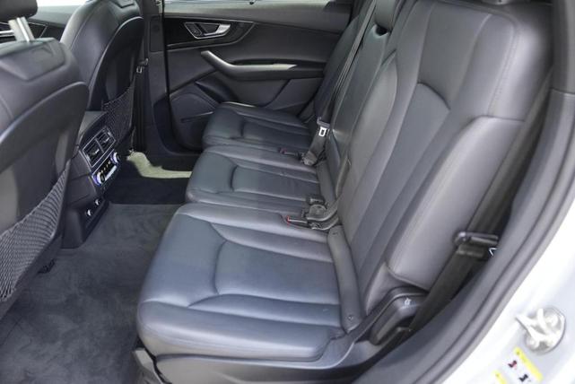 Photo of 2019 Florett Silver Metallic Audi Q7