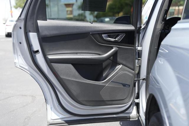Photo of 2019 Florett Silver Metallic Audi Q7