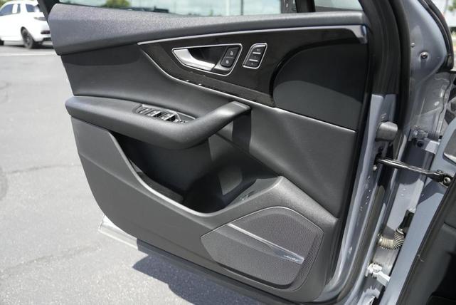 Photo of 2019 Florett Silver Metallic Audi Q7