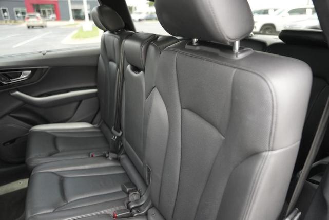 Photo of 2018 Florett Silver Metallic Audi Q7