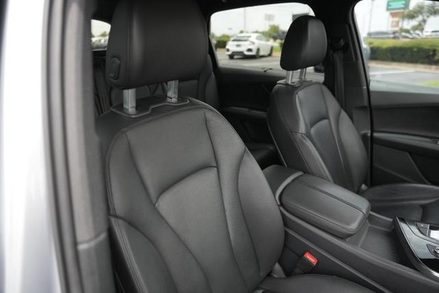 Photo of 2018 Florett Silver Metallic Audi Q7