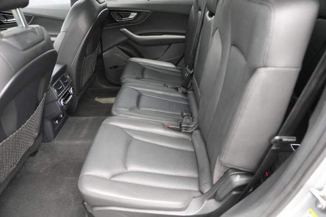 Photo of 2018 Florett Silver Metallic Audi Q7