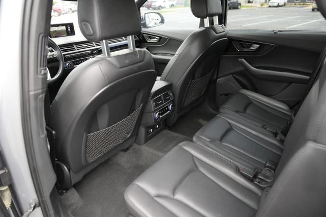 Photo of 2018 Florett Silver Metallic Audi Q7
