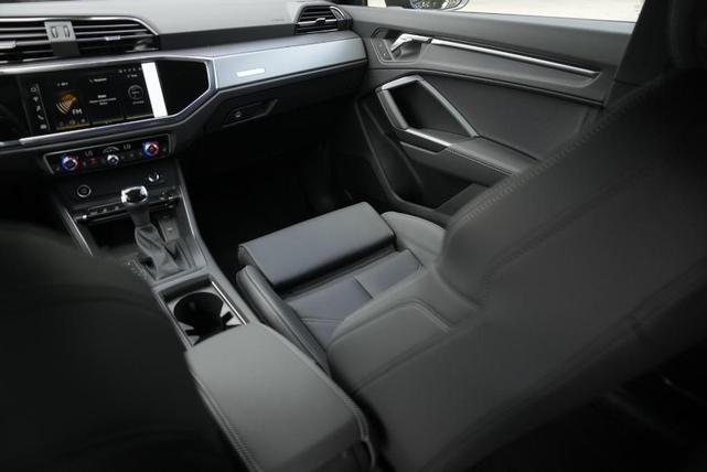 Photo of 2025 Mythos Black Metallic Audi Q3
