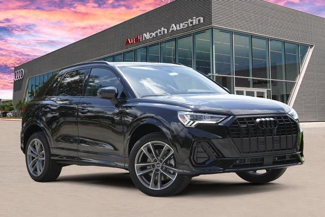 Photo of 2025 Mythos Black Metallic Audi Q3