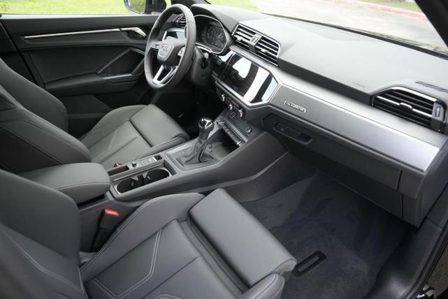 Photo of 2025 Mythos Black Metallic Audi Q3