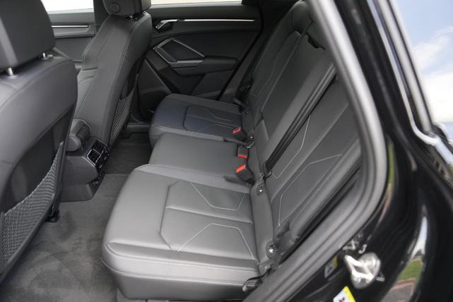 Photo of 2025 Mythos Black Metallic Audi Q3