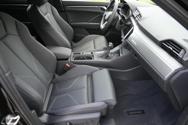 Photo of 2025 Mythos Black Metallic Audi Q3
