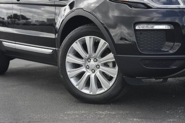 Photo of 2019 Santorini Black Land Rover Range Rover Evoque