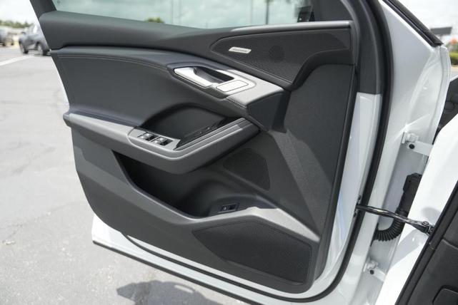 Photo of 2025 Glacier White Metallic Audi Q6 e-tron