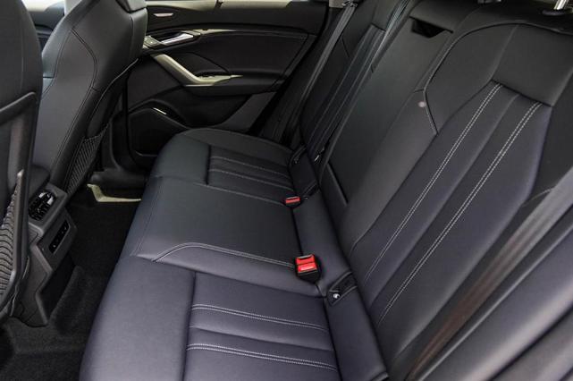 Photo of 2025 Glacier White Metallic Audi Q6 e-tron