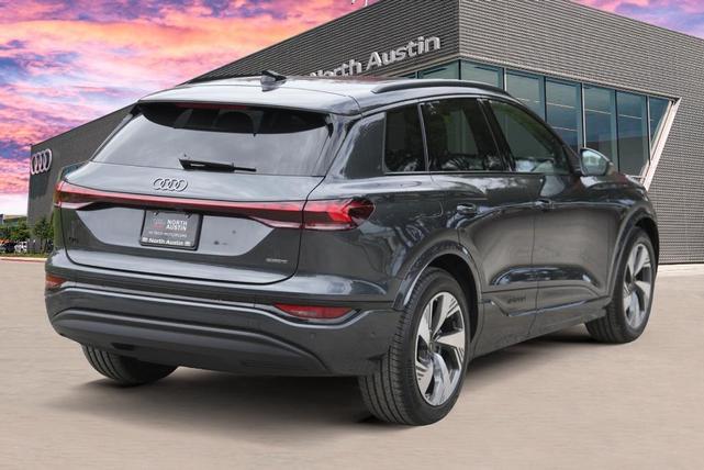 Photo of 2025 Manhattan Gray Metallic Audi Q6 e-tron