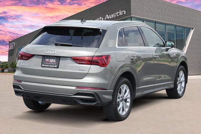 Photo of 2025 Chronos Gray Metallic Audi Q3