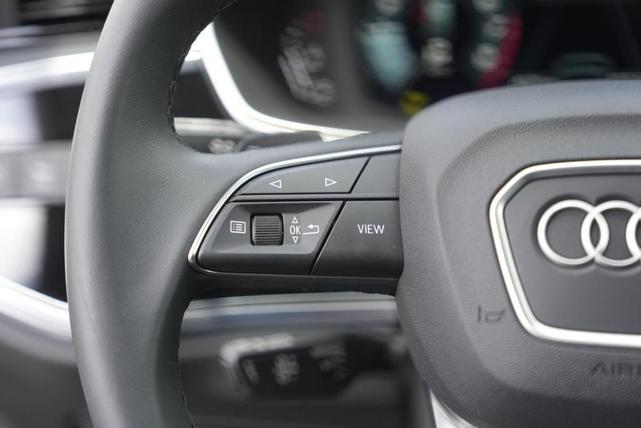 Photo of 2025 Chronos Gray Metallic Audi Q3