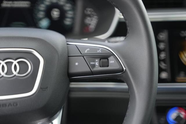 Photo of 2025 Chronos Gray Metallic Audi Q3