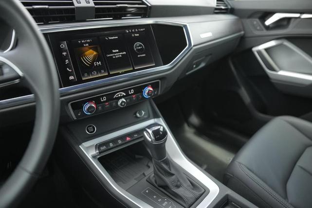 Photo of 2025 Chronos Gray Metallic Audi Q3