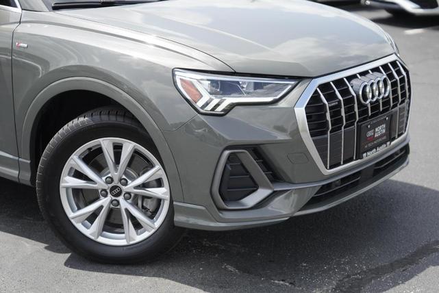 Photo of 2025 Chronos Gray Metallic Audi Q3