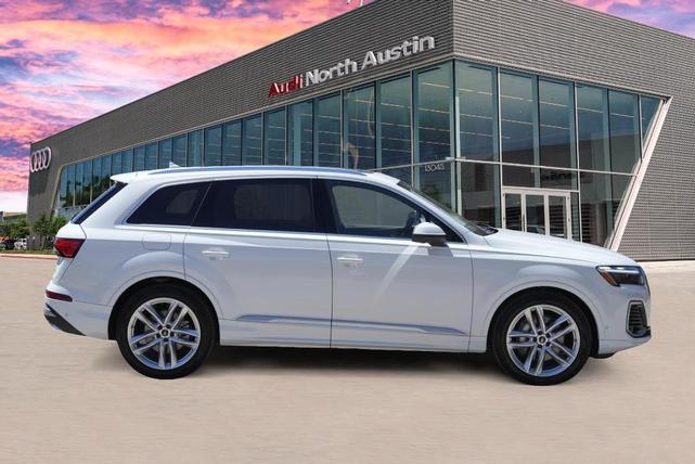 Photo of 2025 Glacier White Metallic Audi Q7