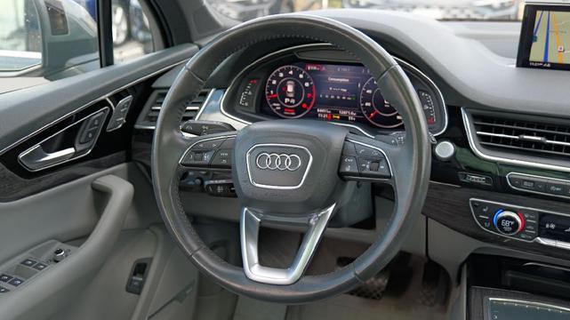 Photo of 2018 Graphite Gray Metallic Audi Q7